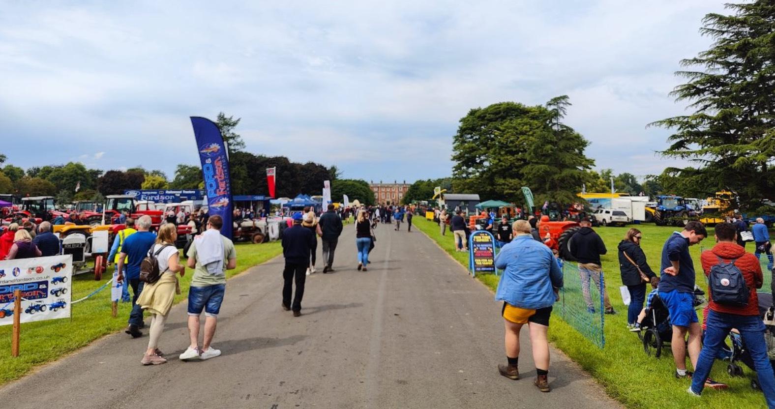 webtractornewbyhall