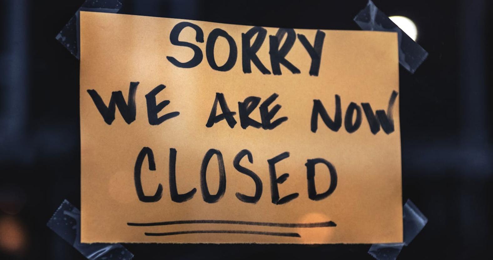 sign-sorrywearenowclosed