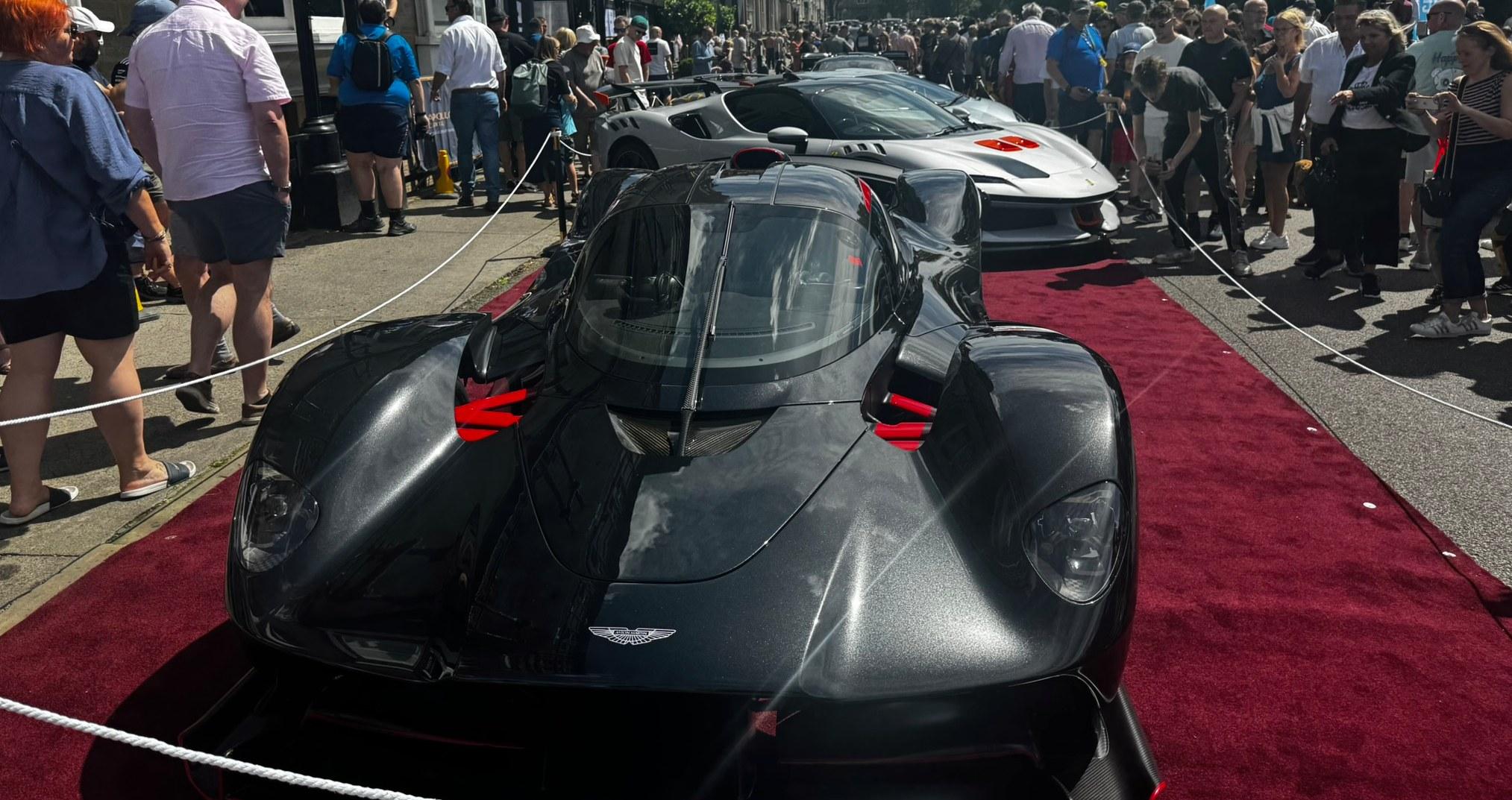 supercar-aston-martin