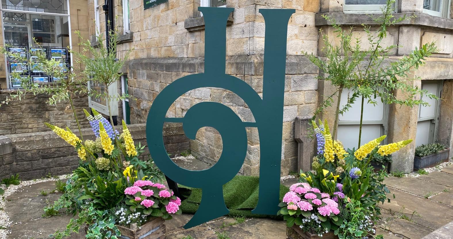 floral-arrangements-from-last-years-displays