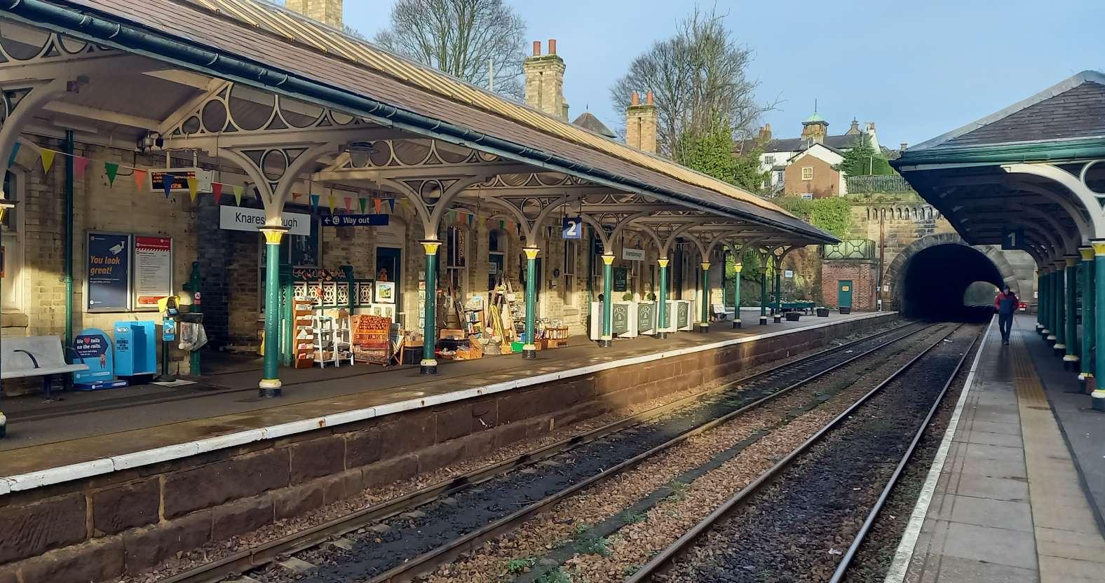 knaresborough-station-platforms