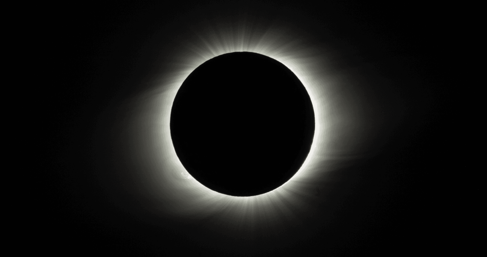 total_solar_eclipse_2019_at_la_silla_observatory