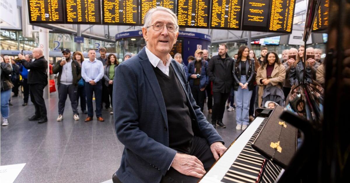 duncan-the-piano