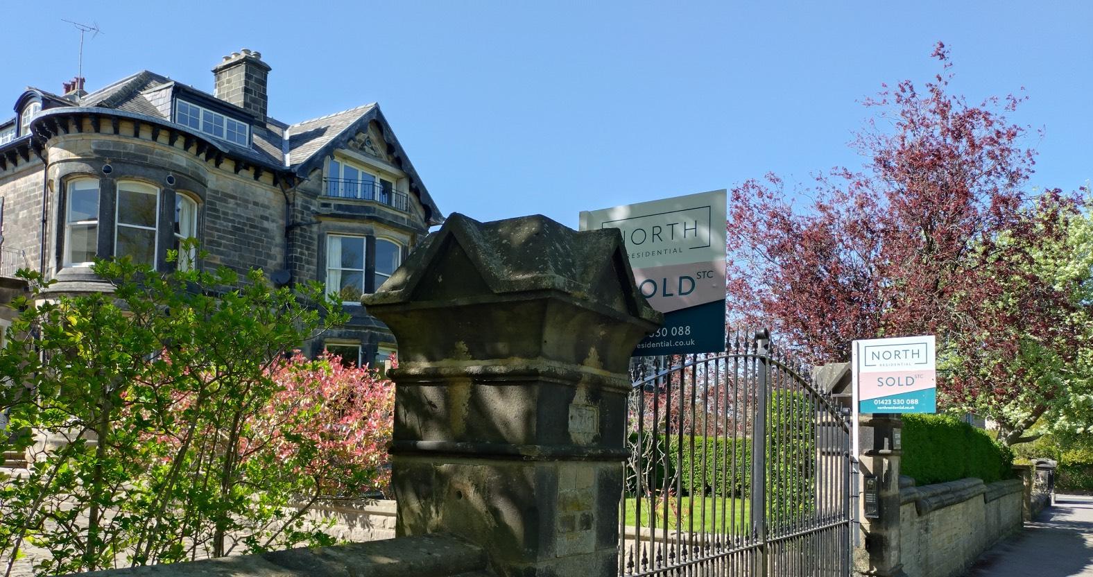 web-a-harrogate-house