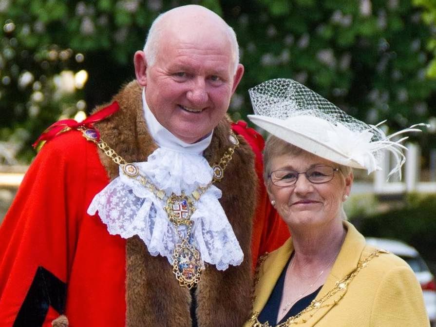 harrogate-mayor-with-wife-april