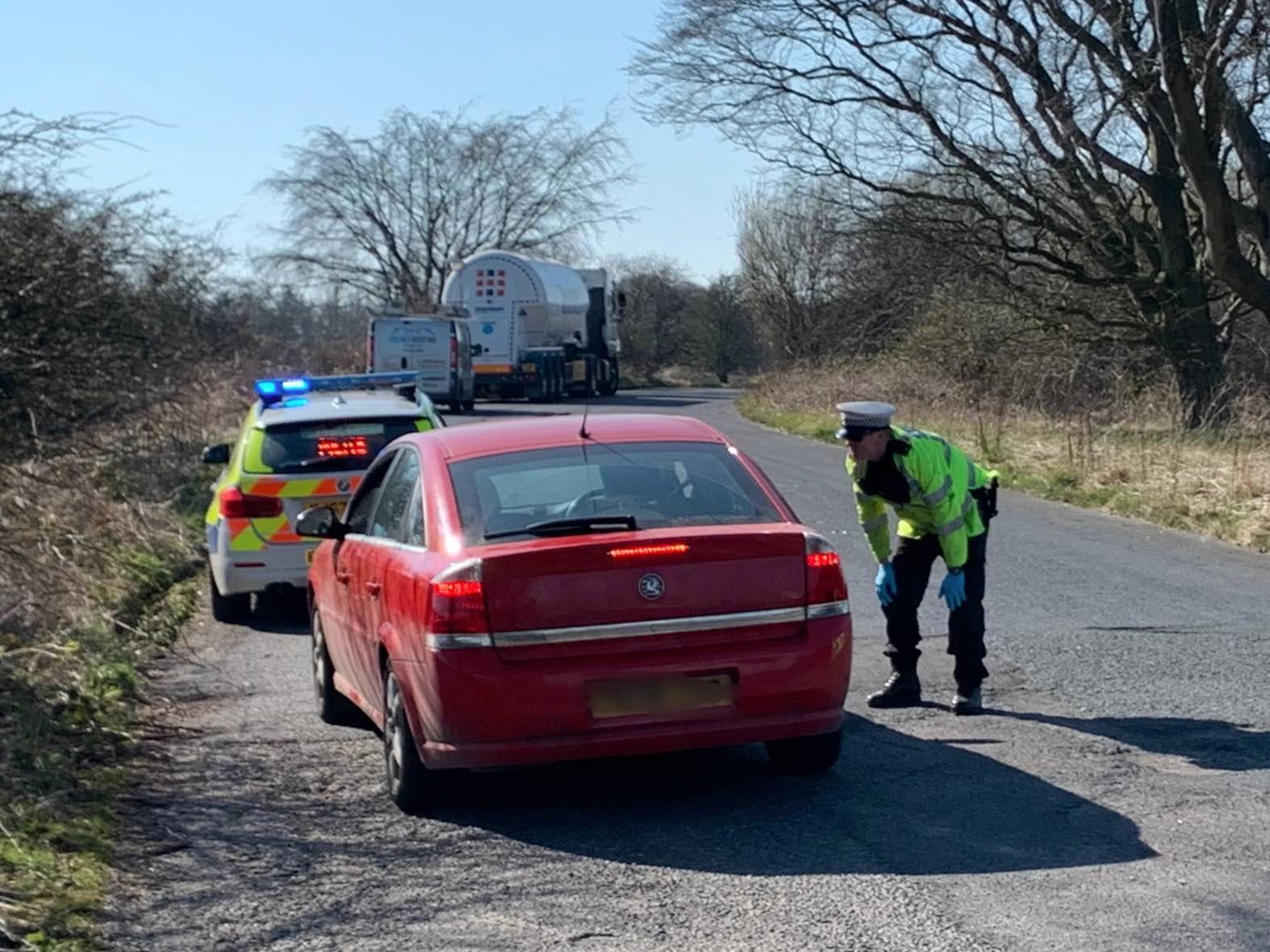 police-coronavirus-checkpoint