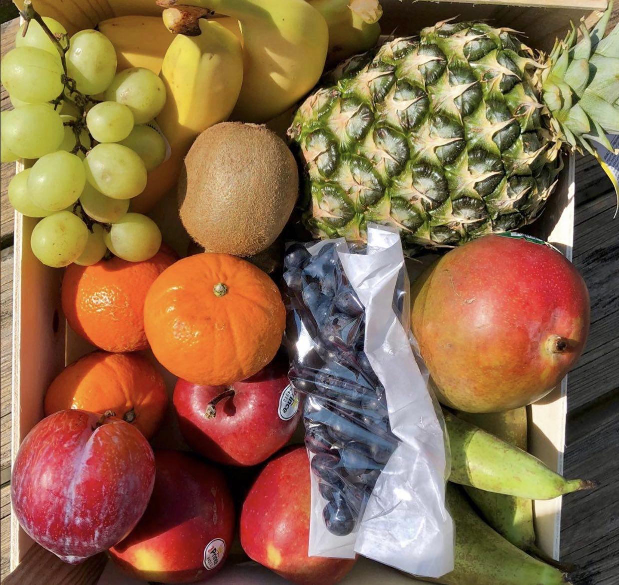 knaresborough-delivers-fruit-box