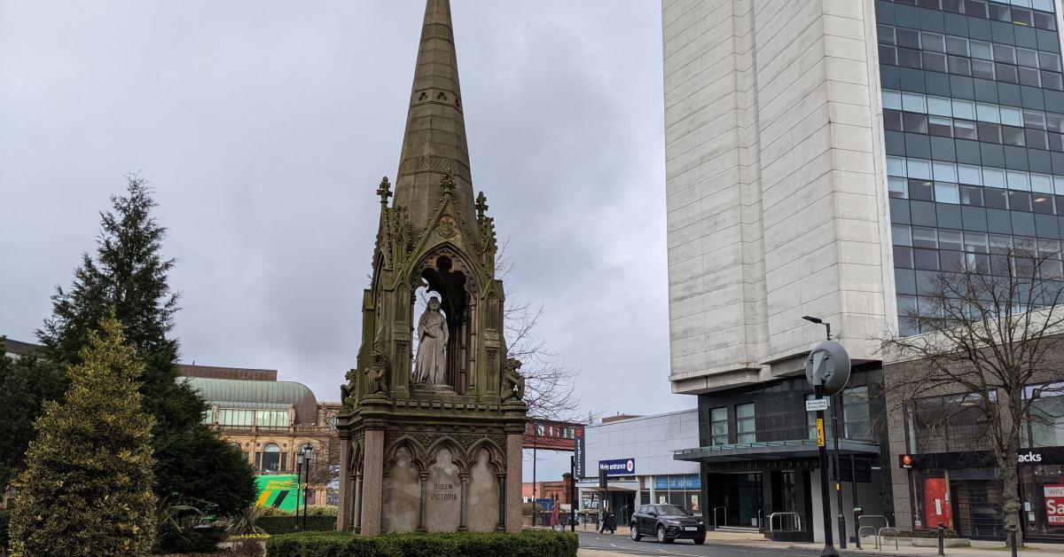 queen-victoria-monument