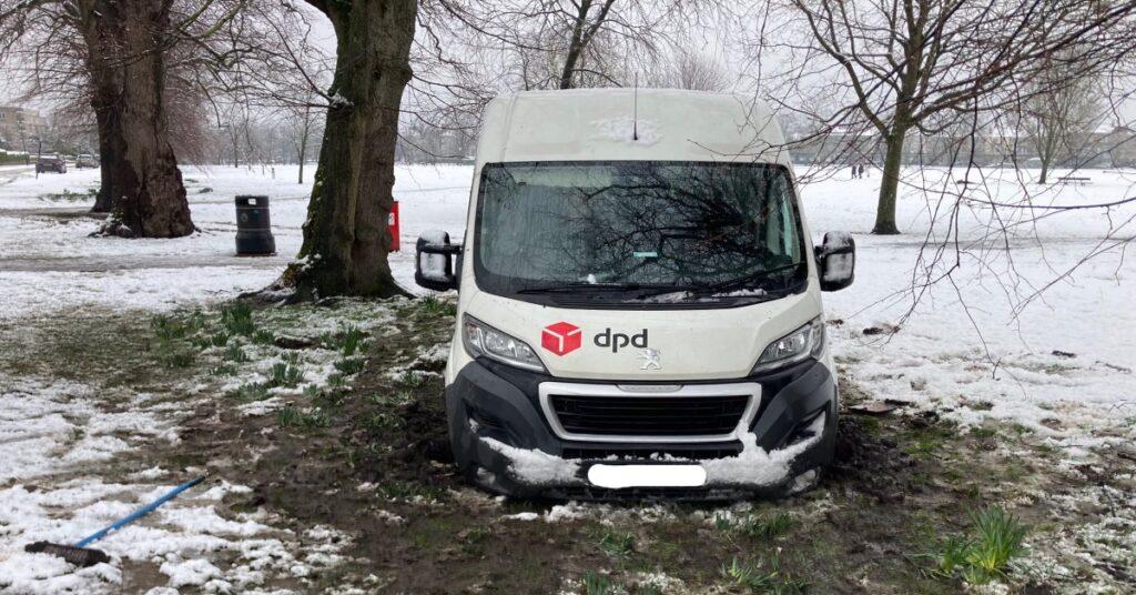 DPD van stuck on the Stray on Saturday next to the Beech Grove low traffic neighbourhood.