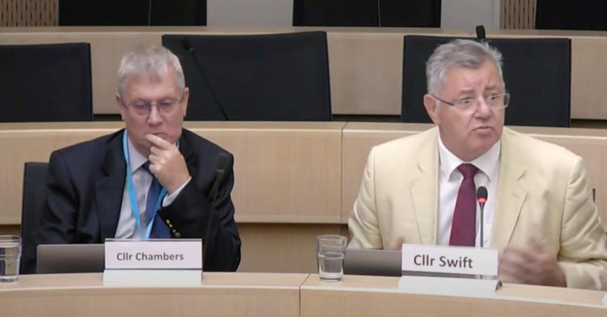 Mike Chambers and Graham Swift, Cabinet meeting