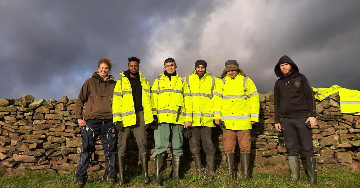 assylum-seekers-coppicing-at-timble-c-matt-trevelyan-2-1