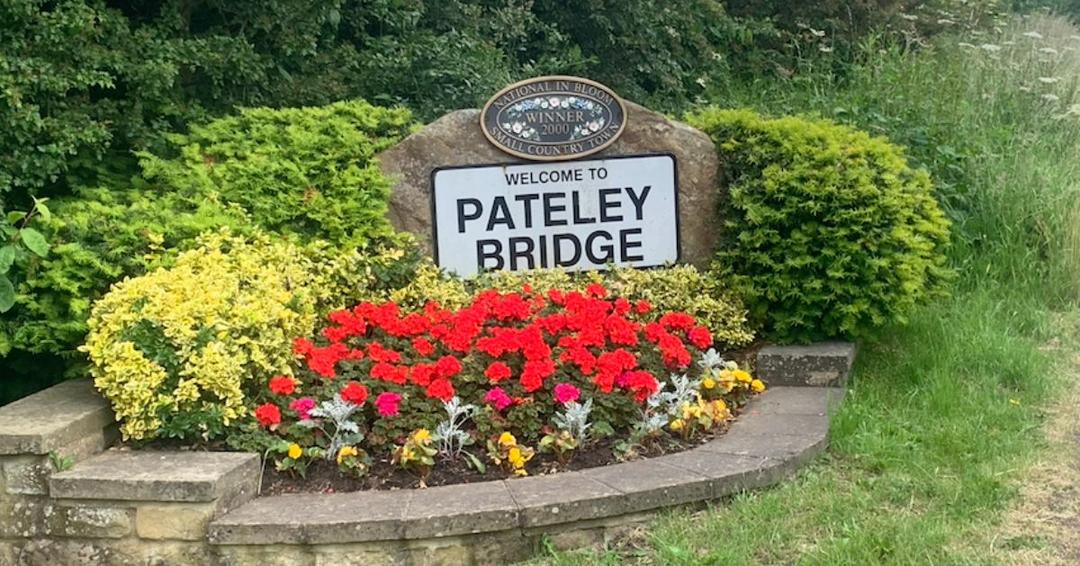 pateley-bridge-sign