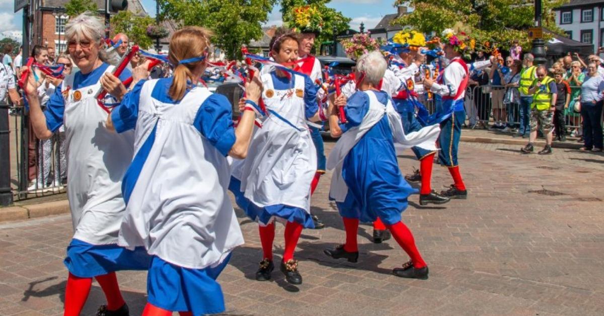 morris-dancers-2