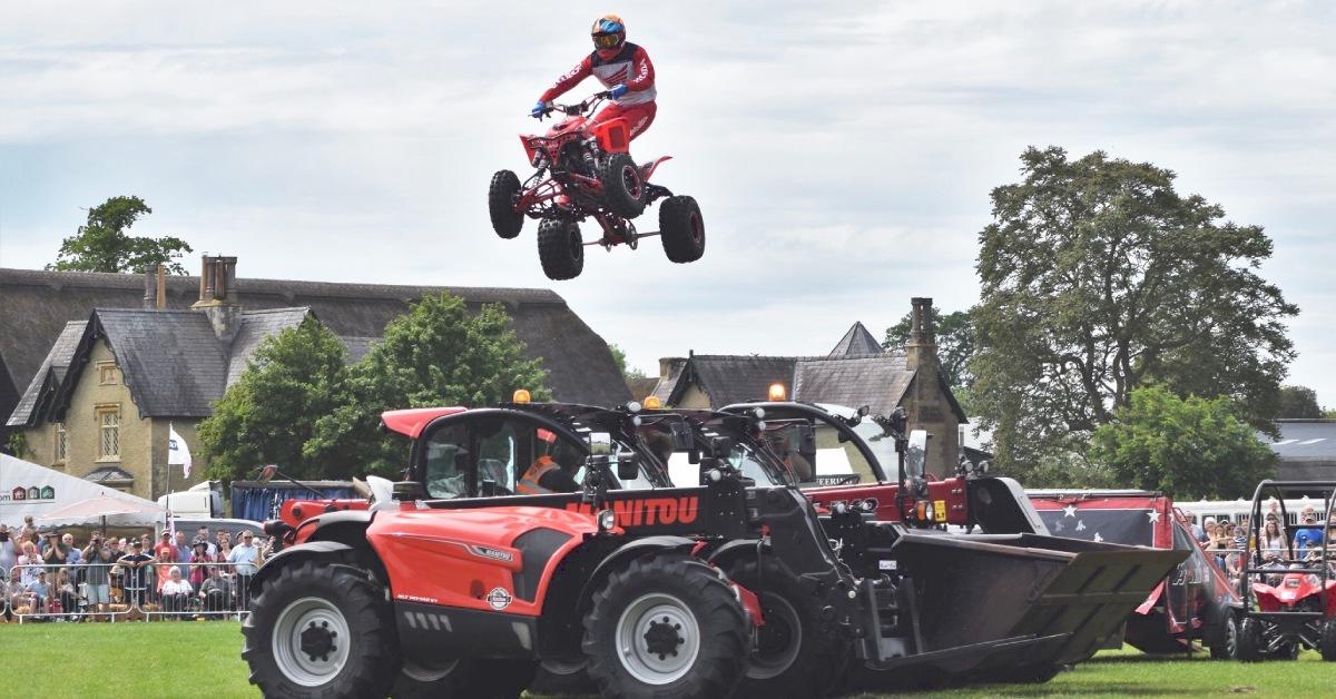 paul-hannam-quad-bike-stunt-show