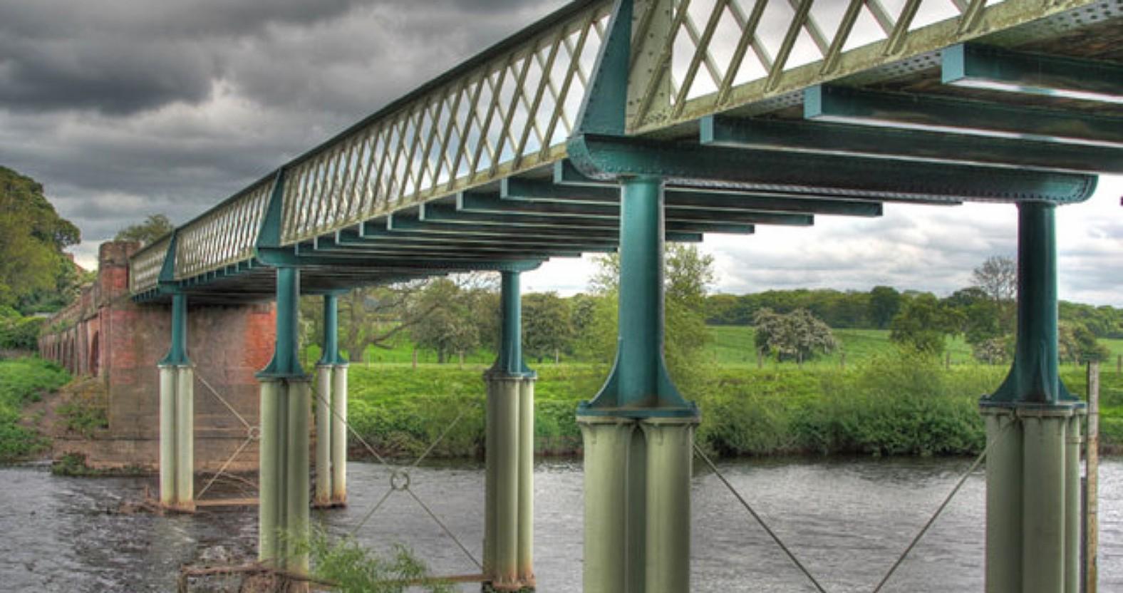 aldwark_toll_bridge_-_geograph-org-uk_-_485081-1