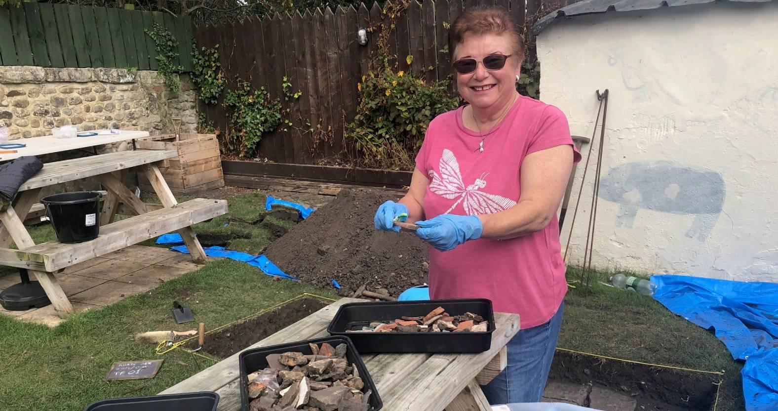 ripon-9th-september-2024-pat-mclennan-cleaning-finds-at-the-dig