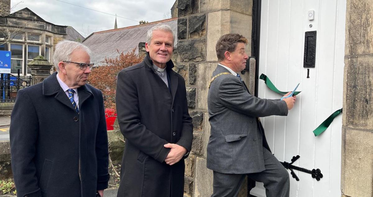 ribbon-cut-2