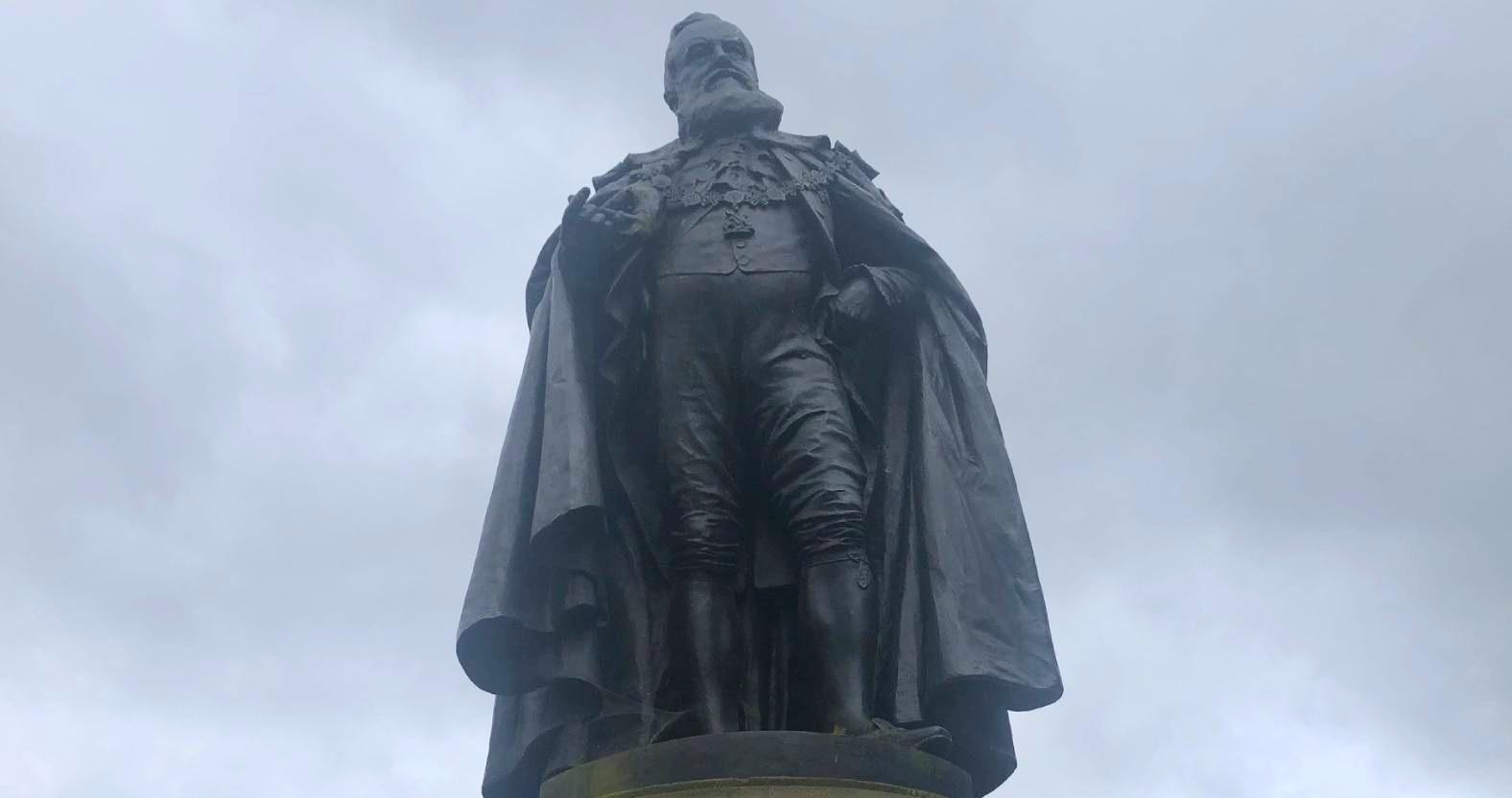 ripon-statue-3