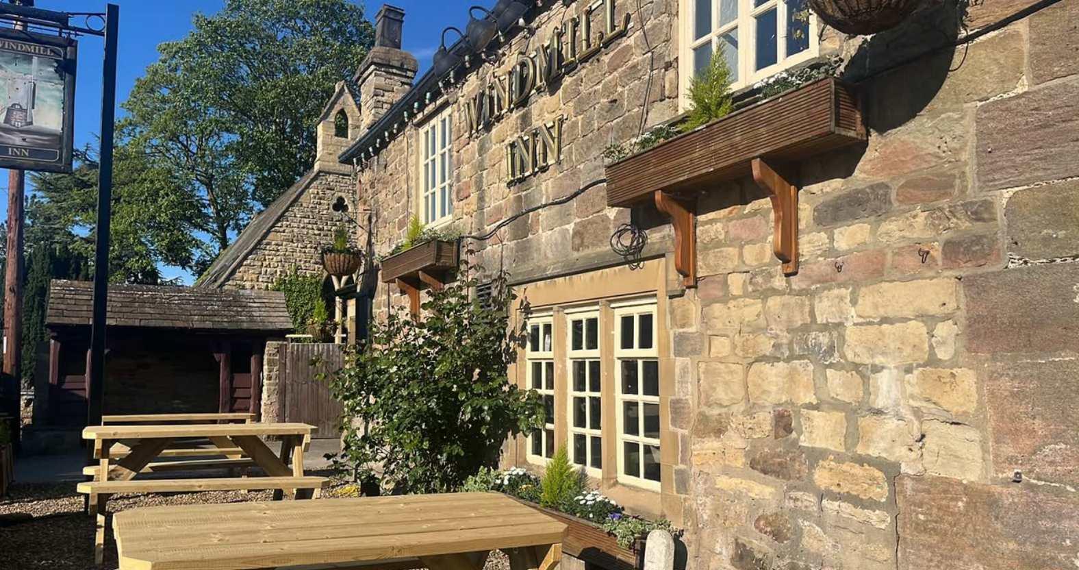 windmillinn-front