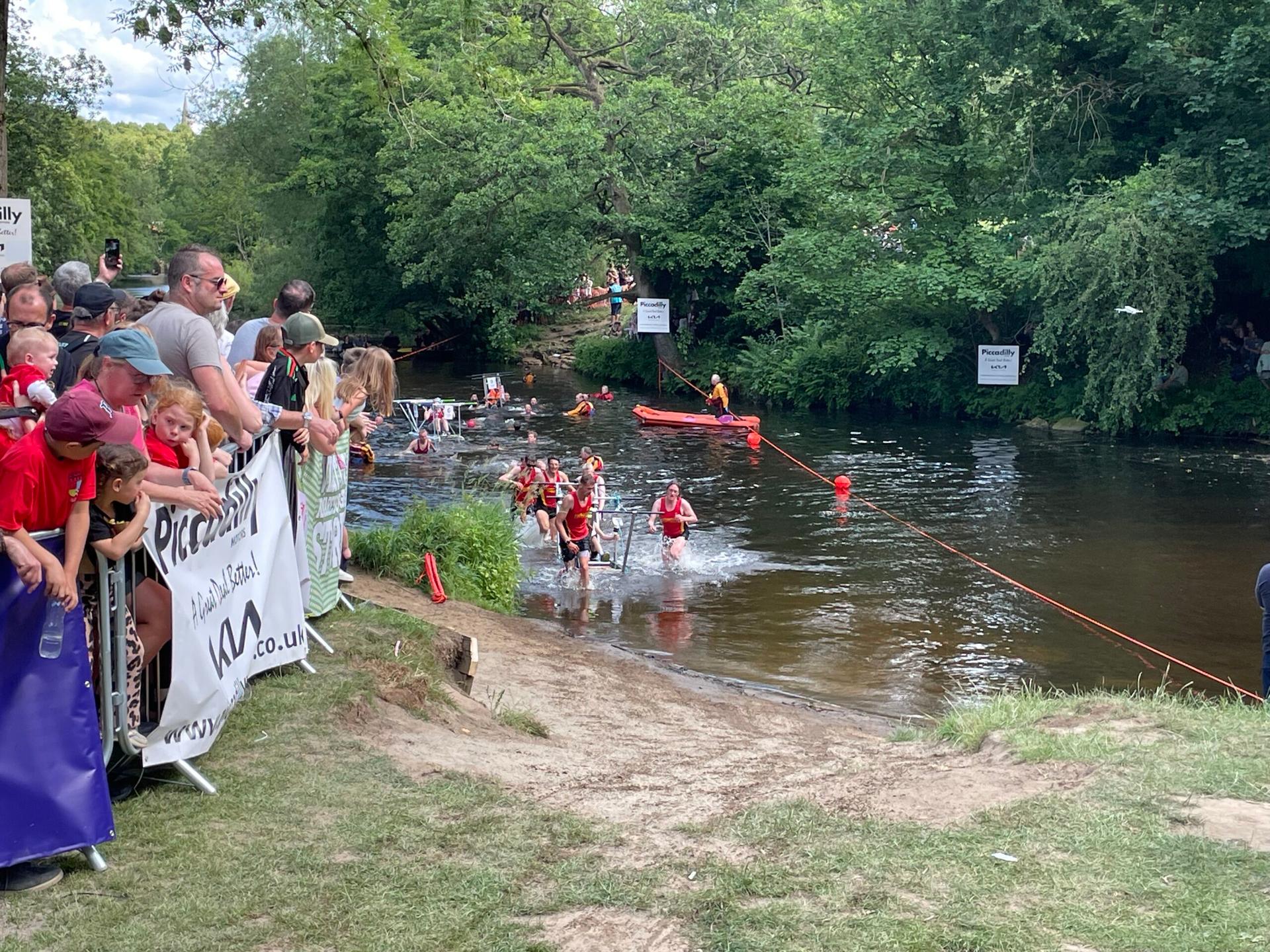 bed-race-26