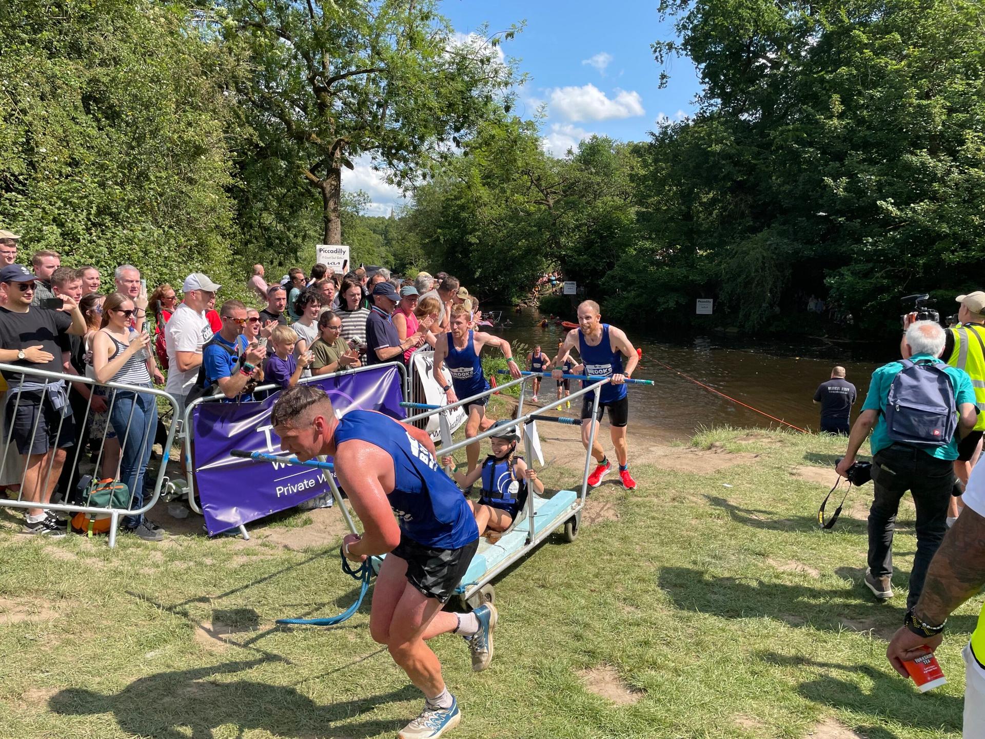 bed-race-27