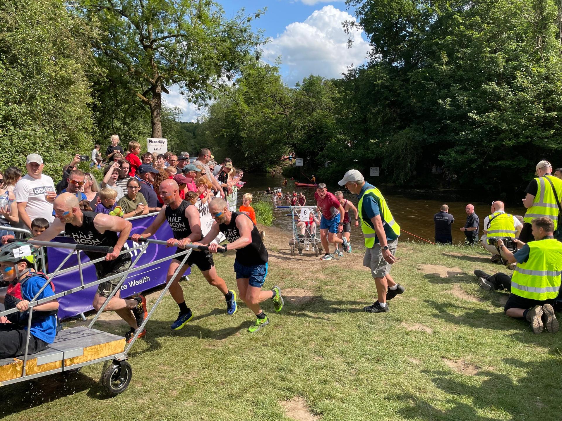 bed-race-30