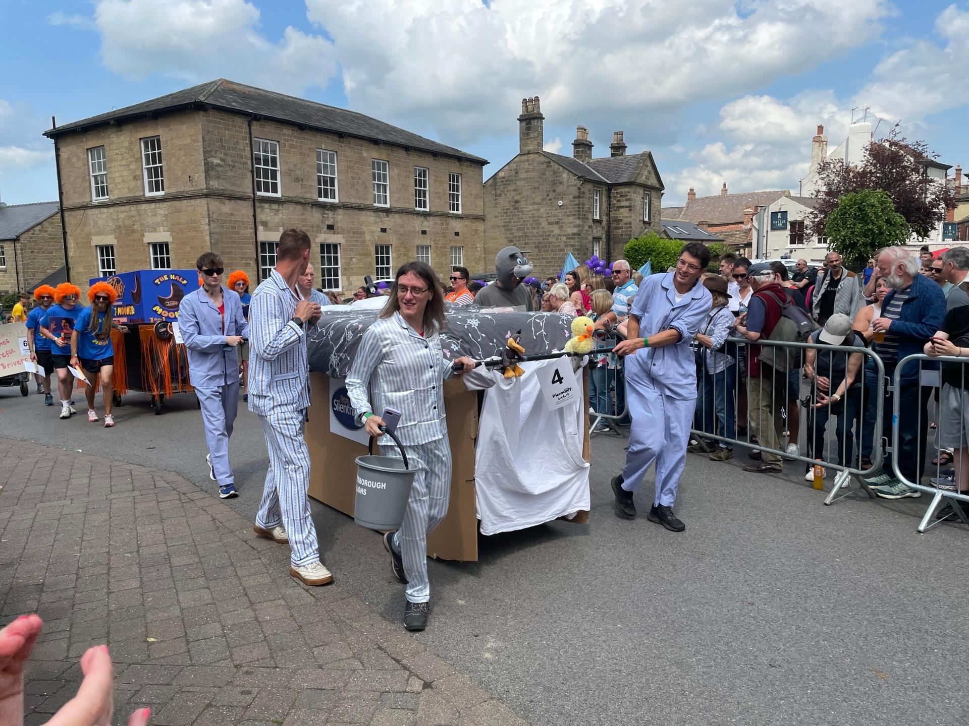 bed-race-5