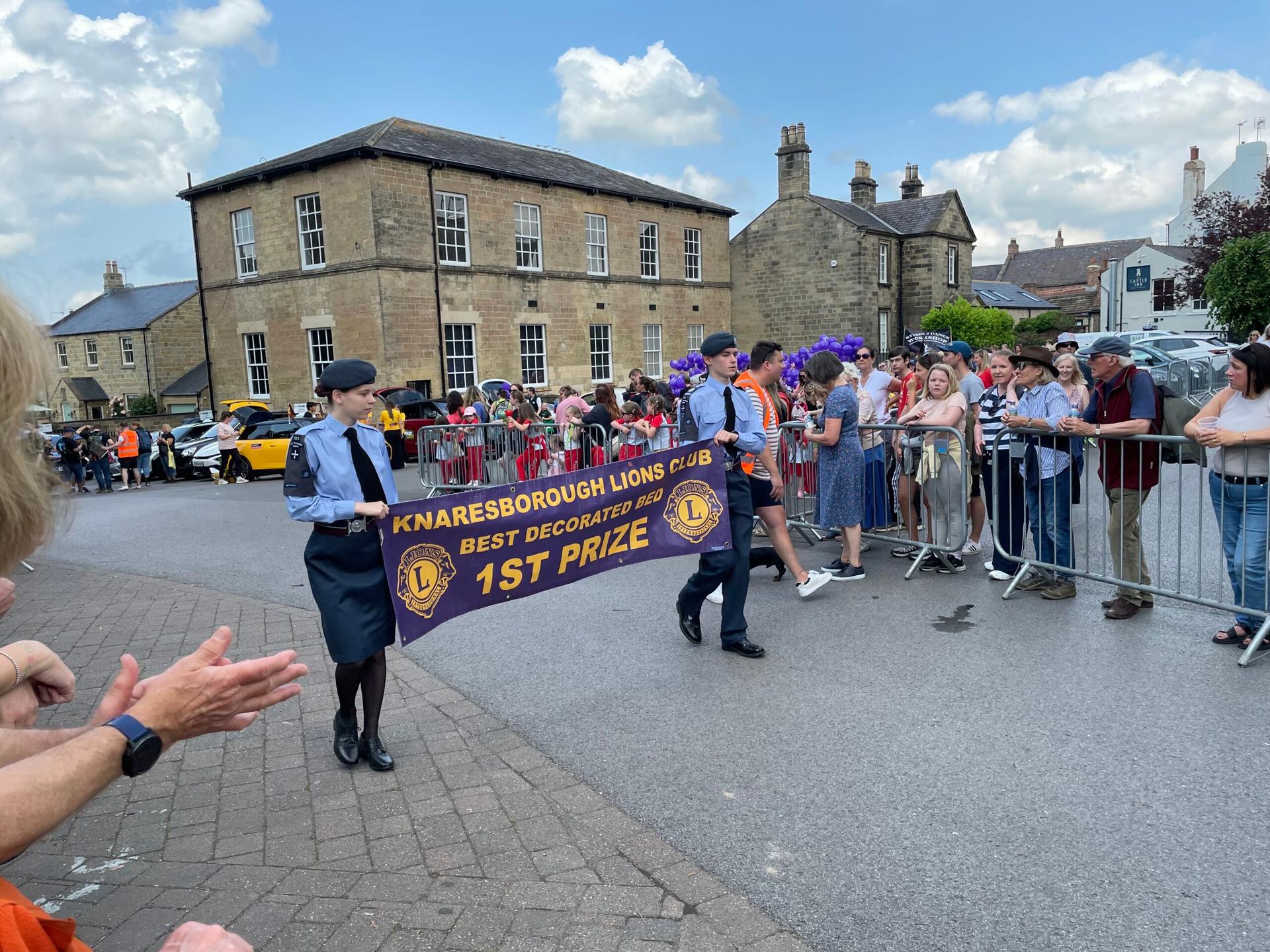 bed-race-6