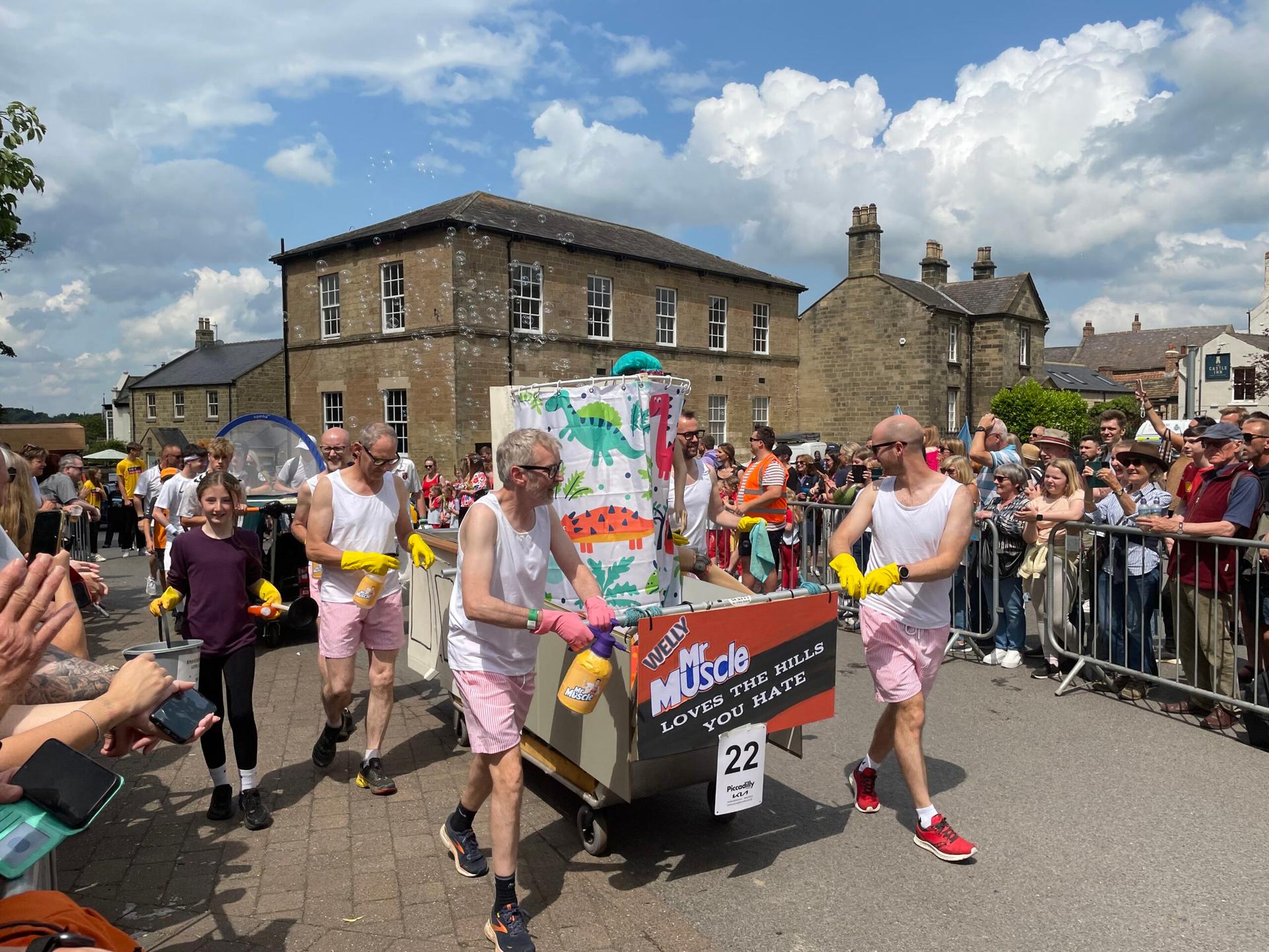 bed-race-8