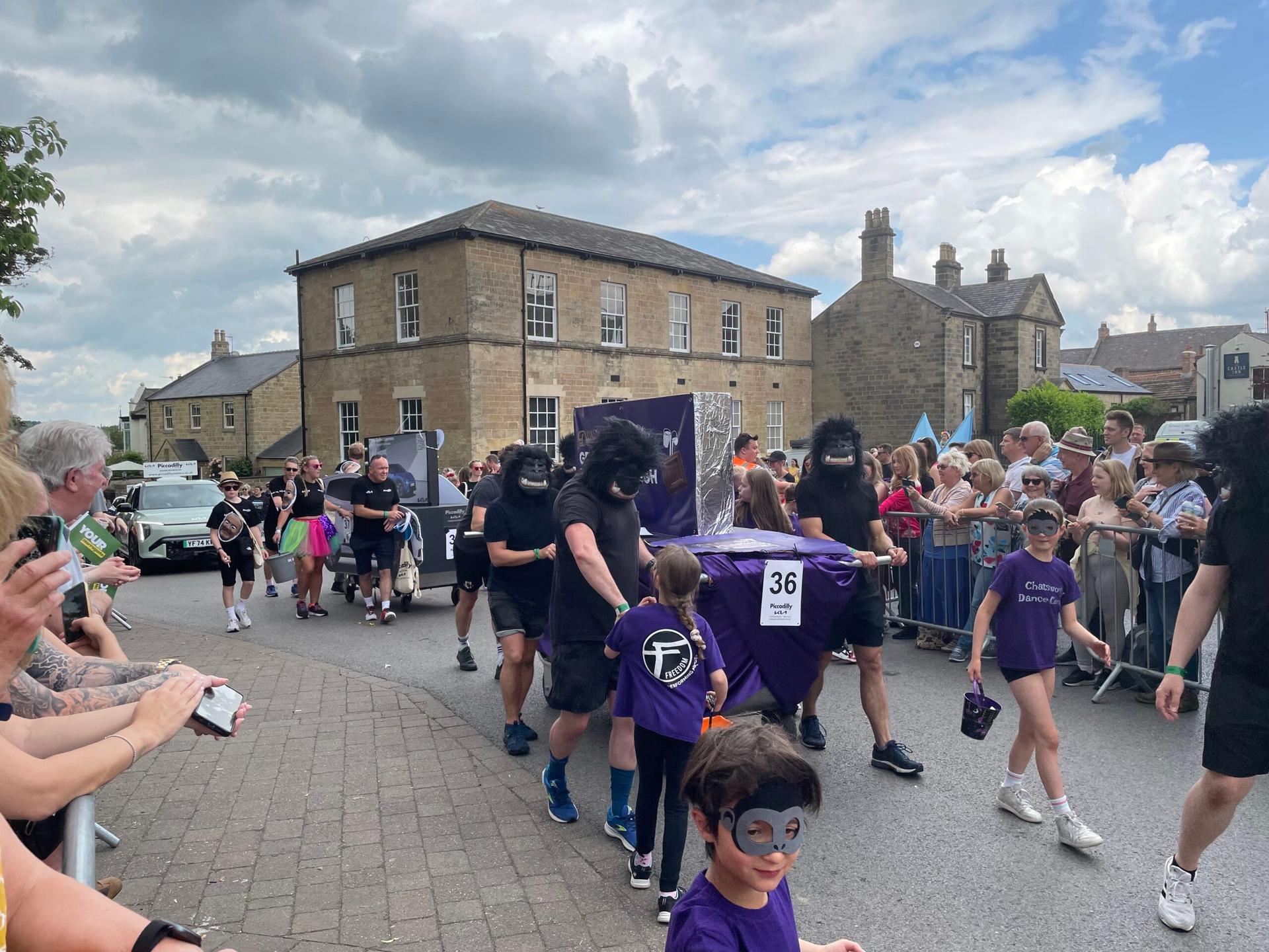 bed-race-13