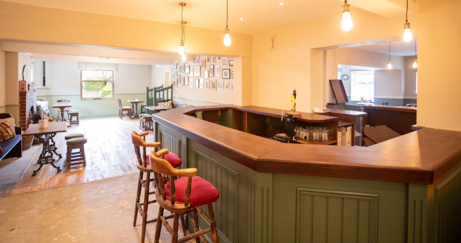 blacklion-bar