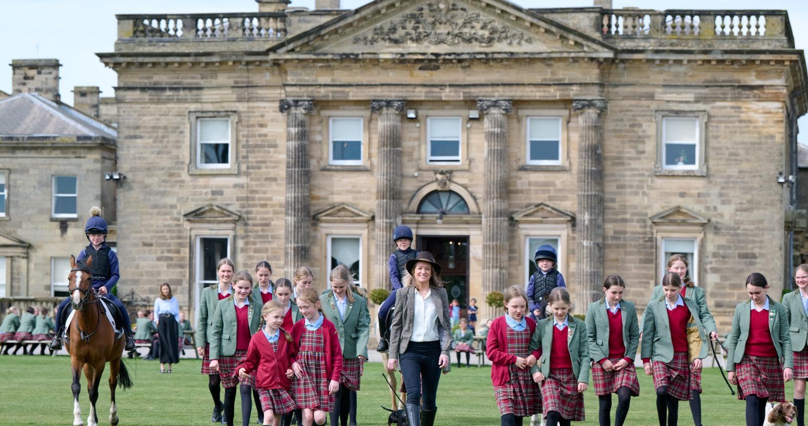 queen-marys-school