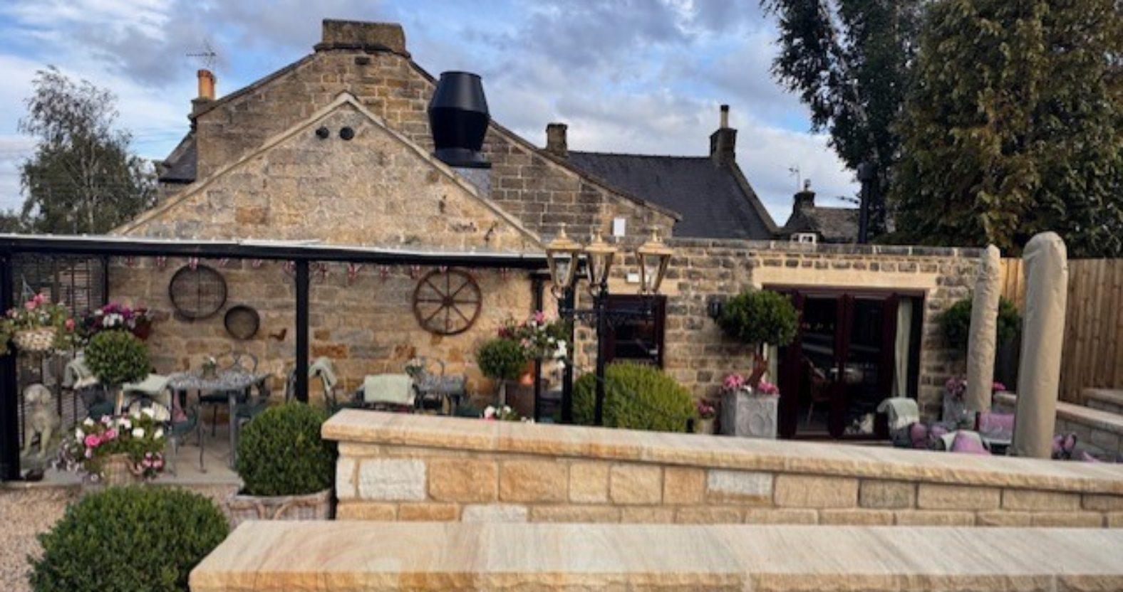 yemi-grantleyarms