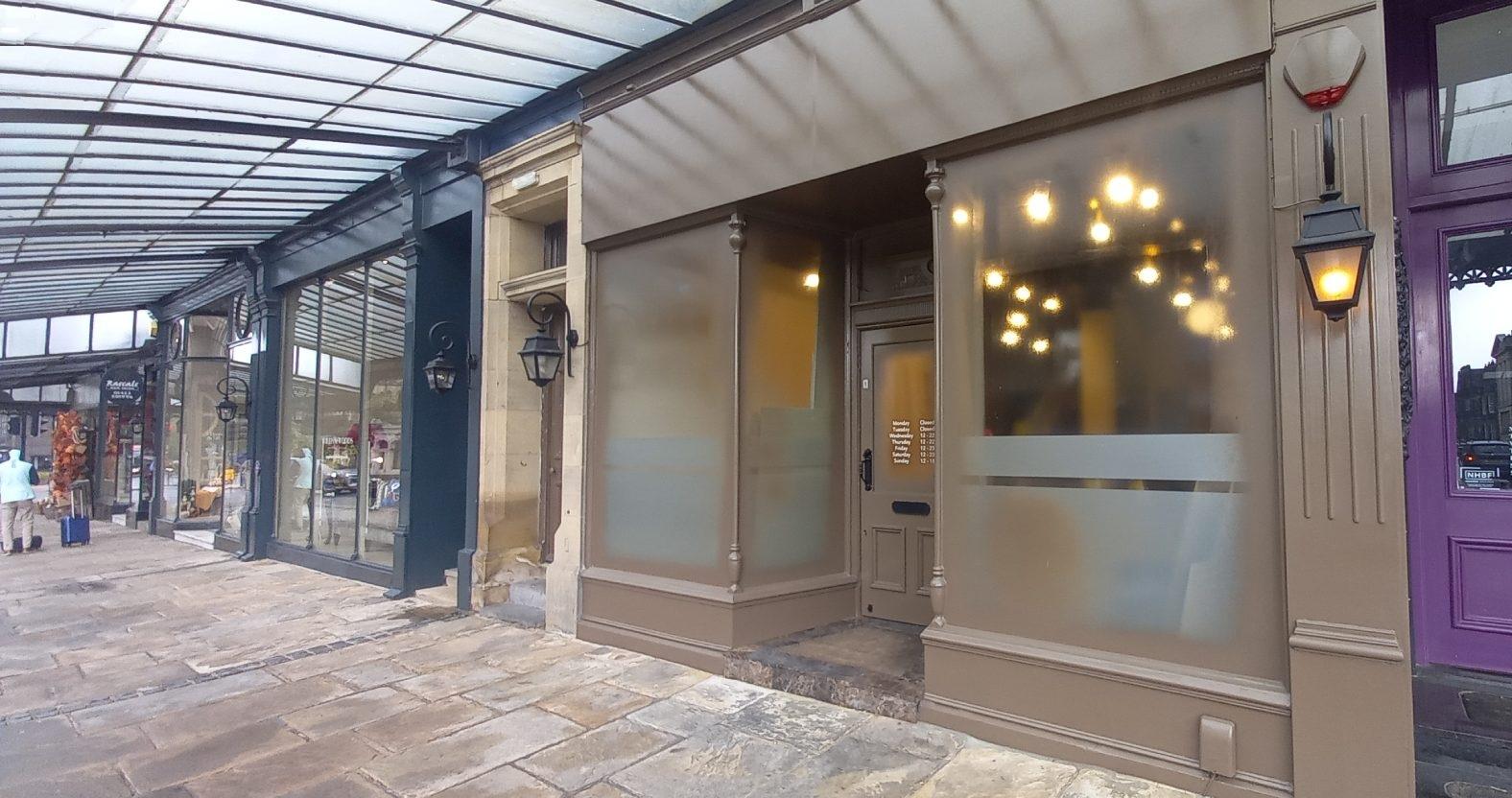 rhodeswood-newshop