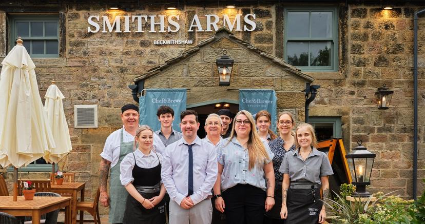 smiths-arms-team
