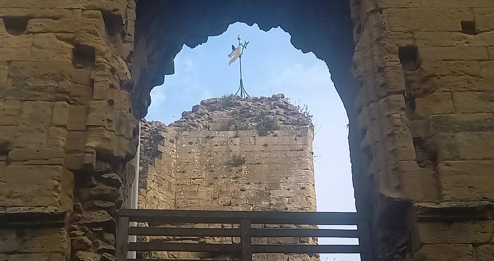 kborocastle-arch