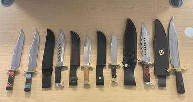knives