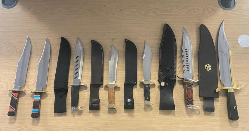 knives