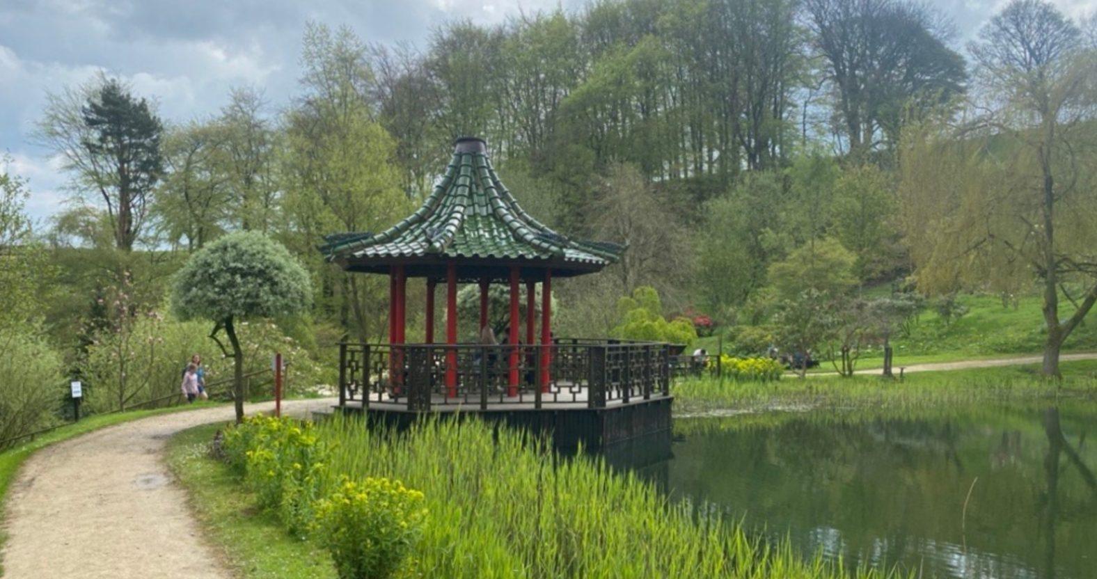 himalayangarden-lake1