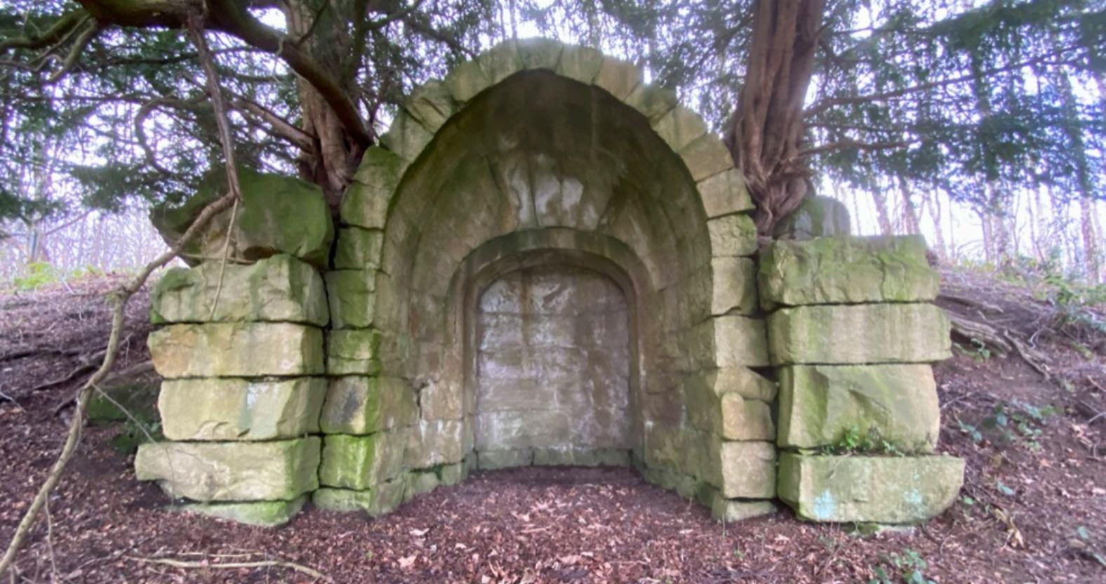 swintonpark-grotto
