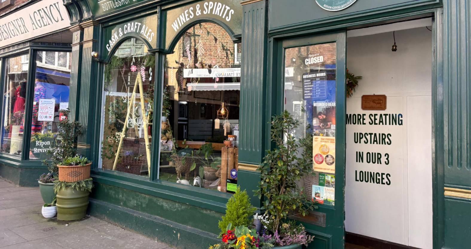 portlypig-moreseating