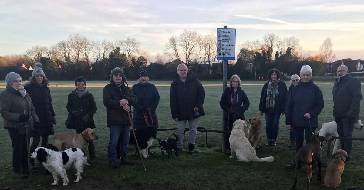 ripon-23rd-nov-2021-dog-walkers-at-hell-wath