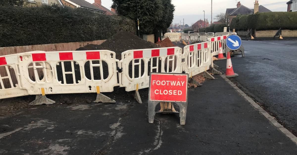 Closed footpath on Whitcliffe Lane