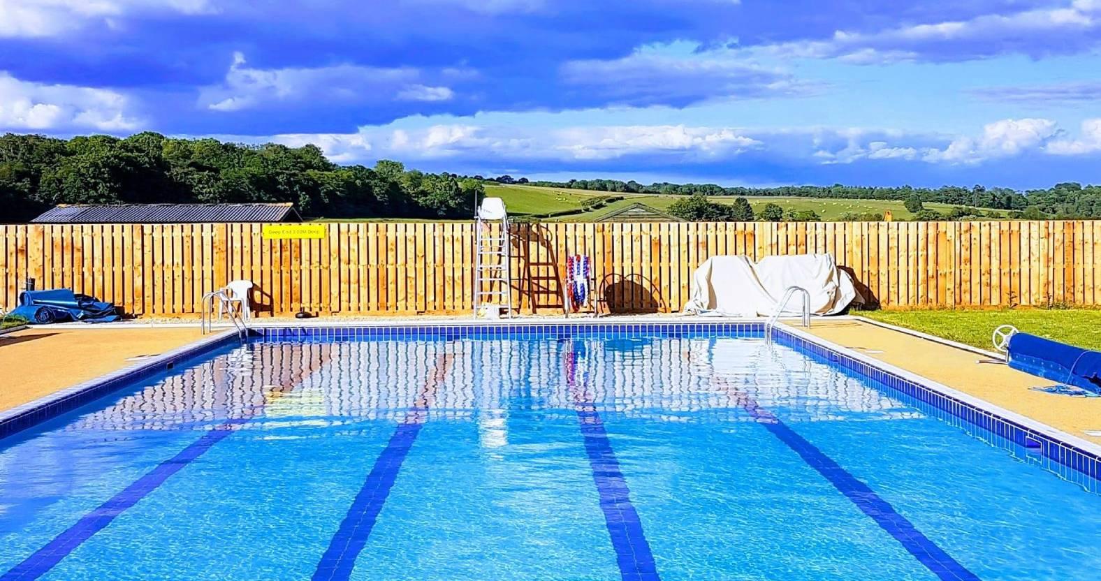 helmsley-pool
