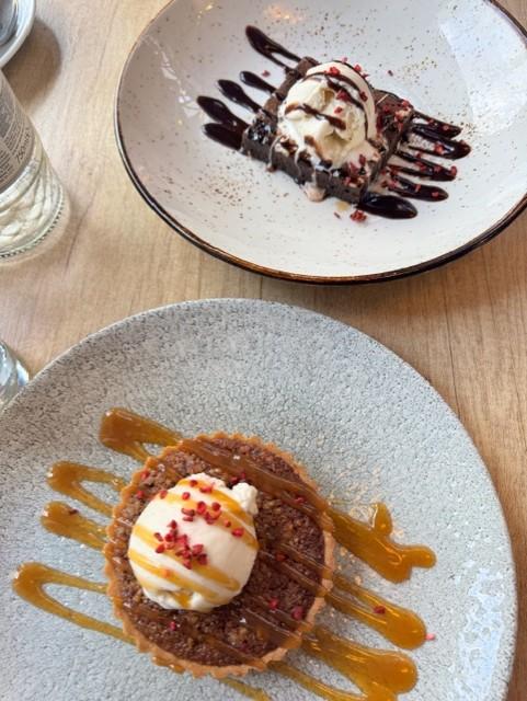 yemi-weetons-desserts