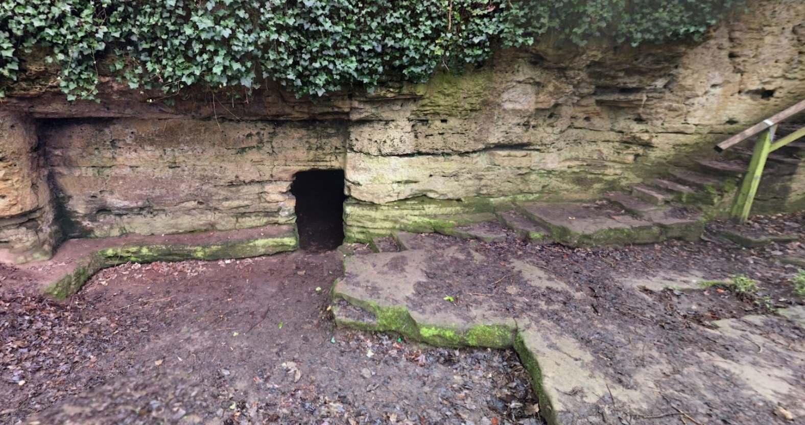 knaresborough-strobertscave