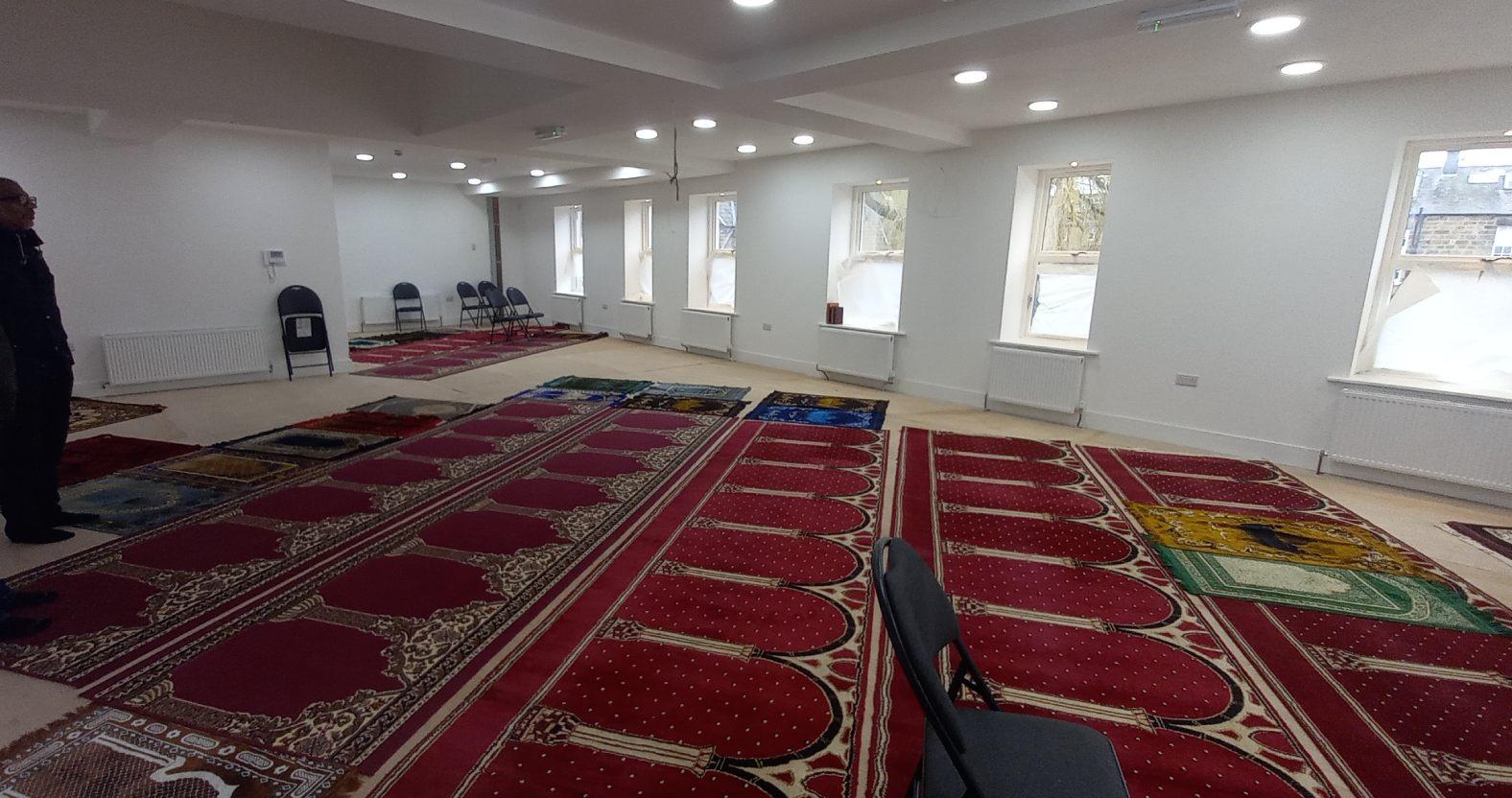 mosque-prayerhall-1