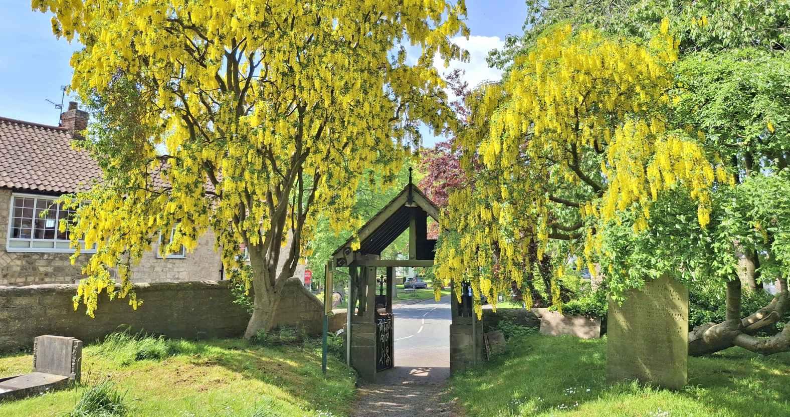 burtonleonard-lychgate-rodneytowers