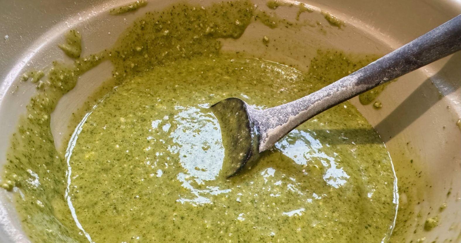 yemi-watercresscake-greenmixture