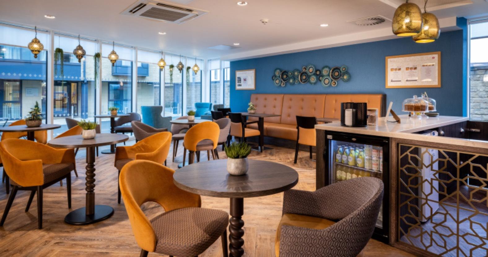 web-harcourt-gardens-canteen